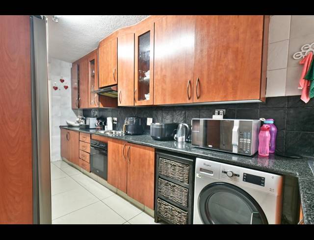 3 BEDROOM DUPLEX FOR SALE IN LA ROCHELLE